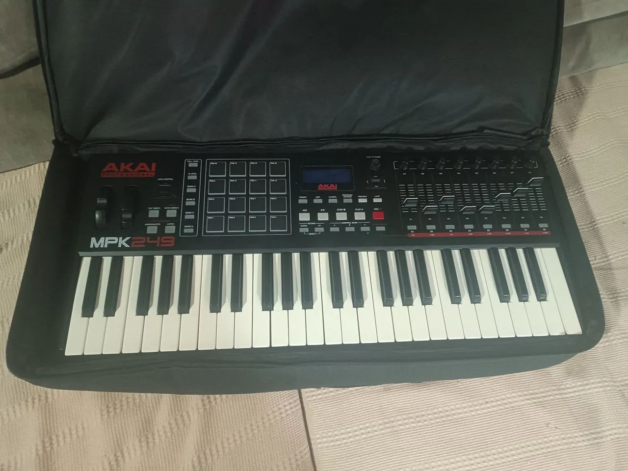 Controlador 49 teclas. - Foto 5