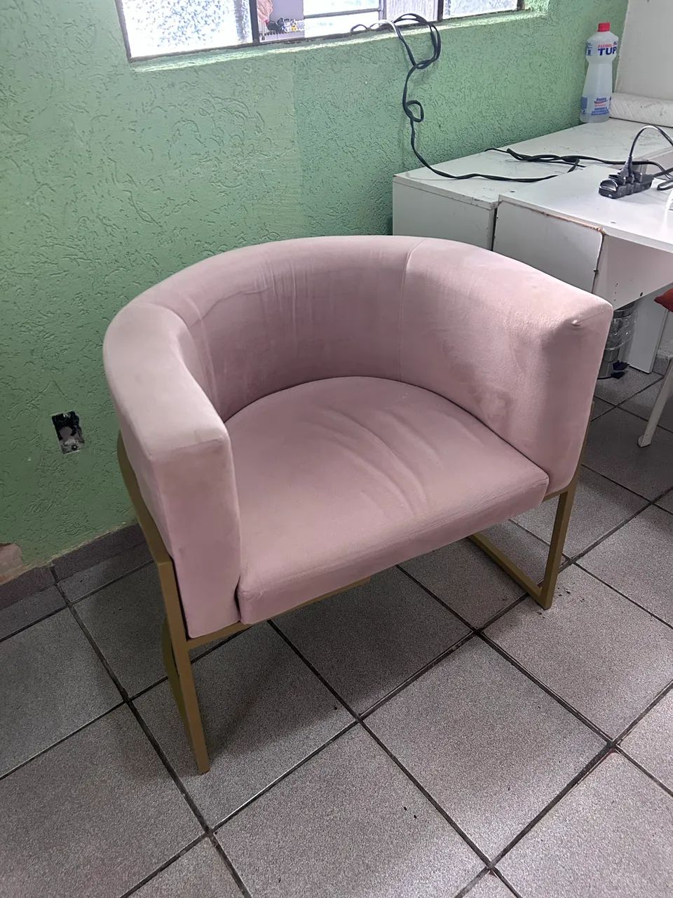 Duas poltronas rosê