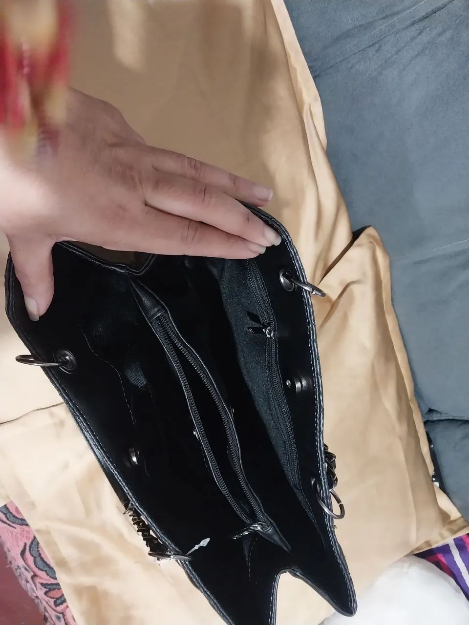 Vendo essa bolsa feminina marca Chanel, nova - Foto 4