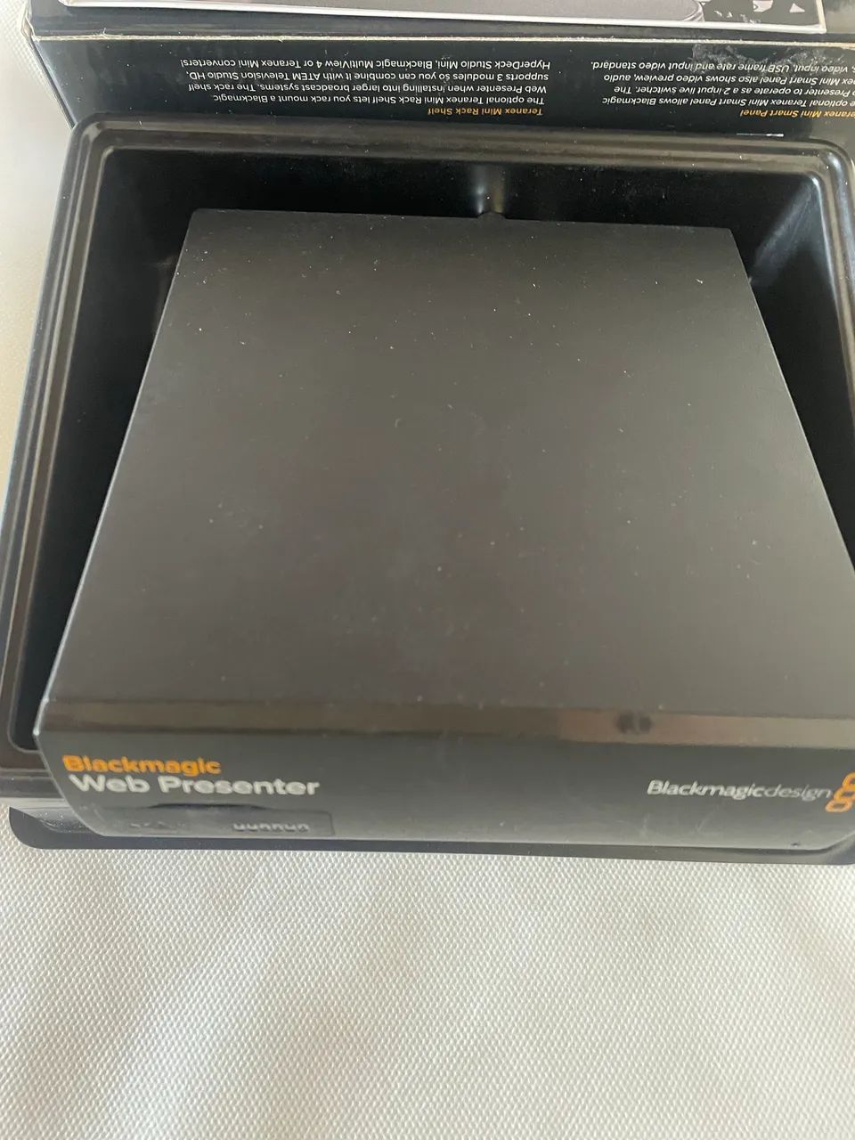 Placa web presenter Blackmagic 