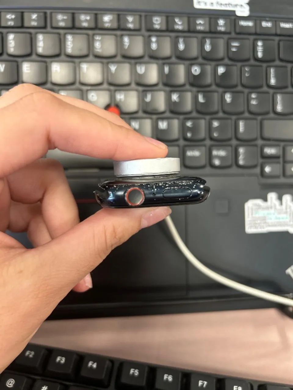 ? Apple Watch Series 7 GPS + Cellular - R$ 800 - Foto 2