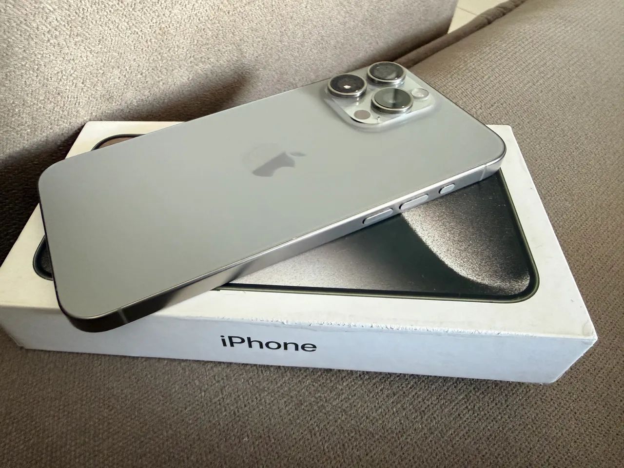iPhone 15 pro Max 