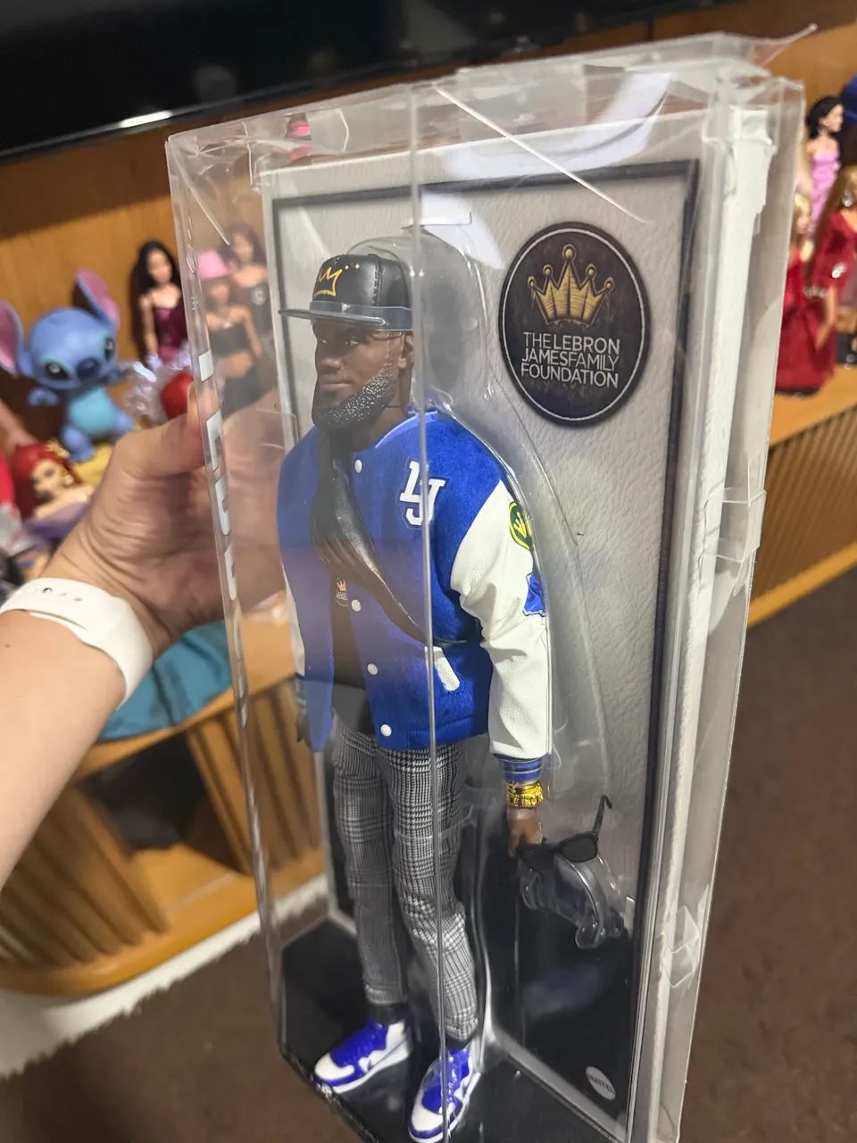 Boneco Barbie lebron James  - Foto 2