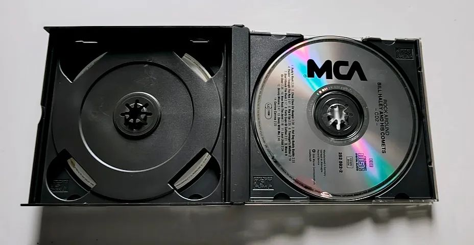 CD Bill Haley & The Comets - Rock Around The Clock - Disc 1 e 2 - MCA - Made in Germany - Foto 2