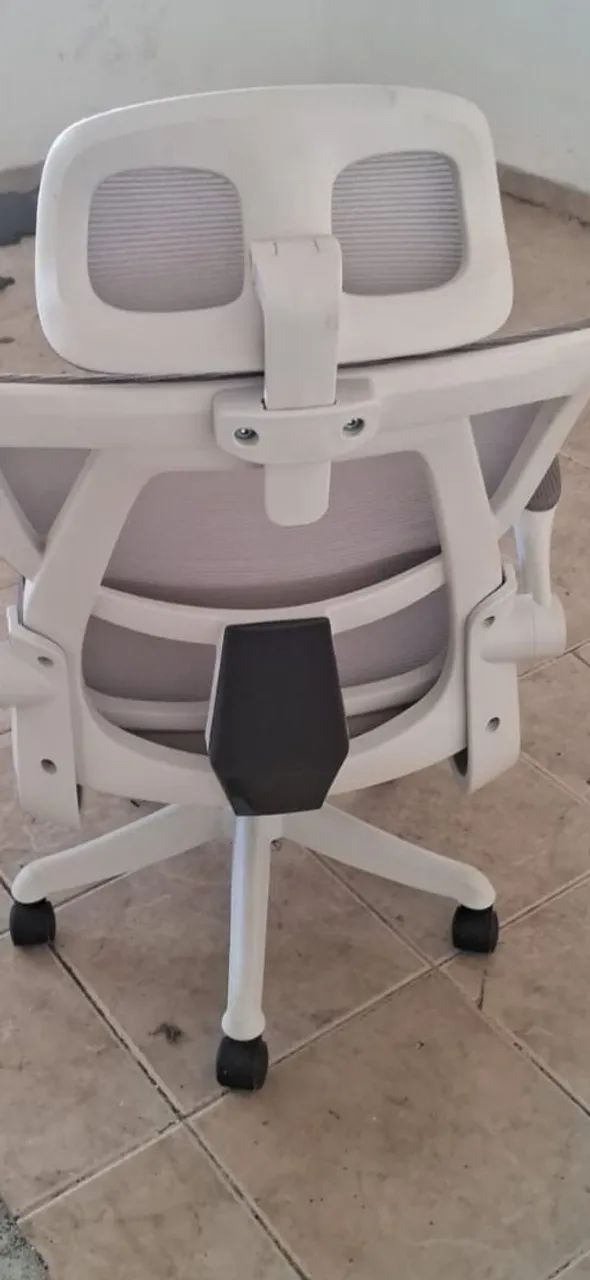 Cadeira escritório com defeito  - Foto 2