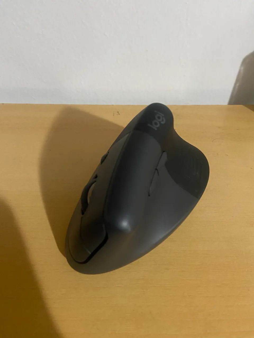 Mouse Logitech Lift Ergonomico + mousepad KeyTime - Foto 5