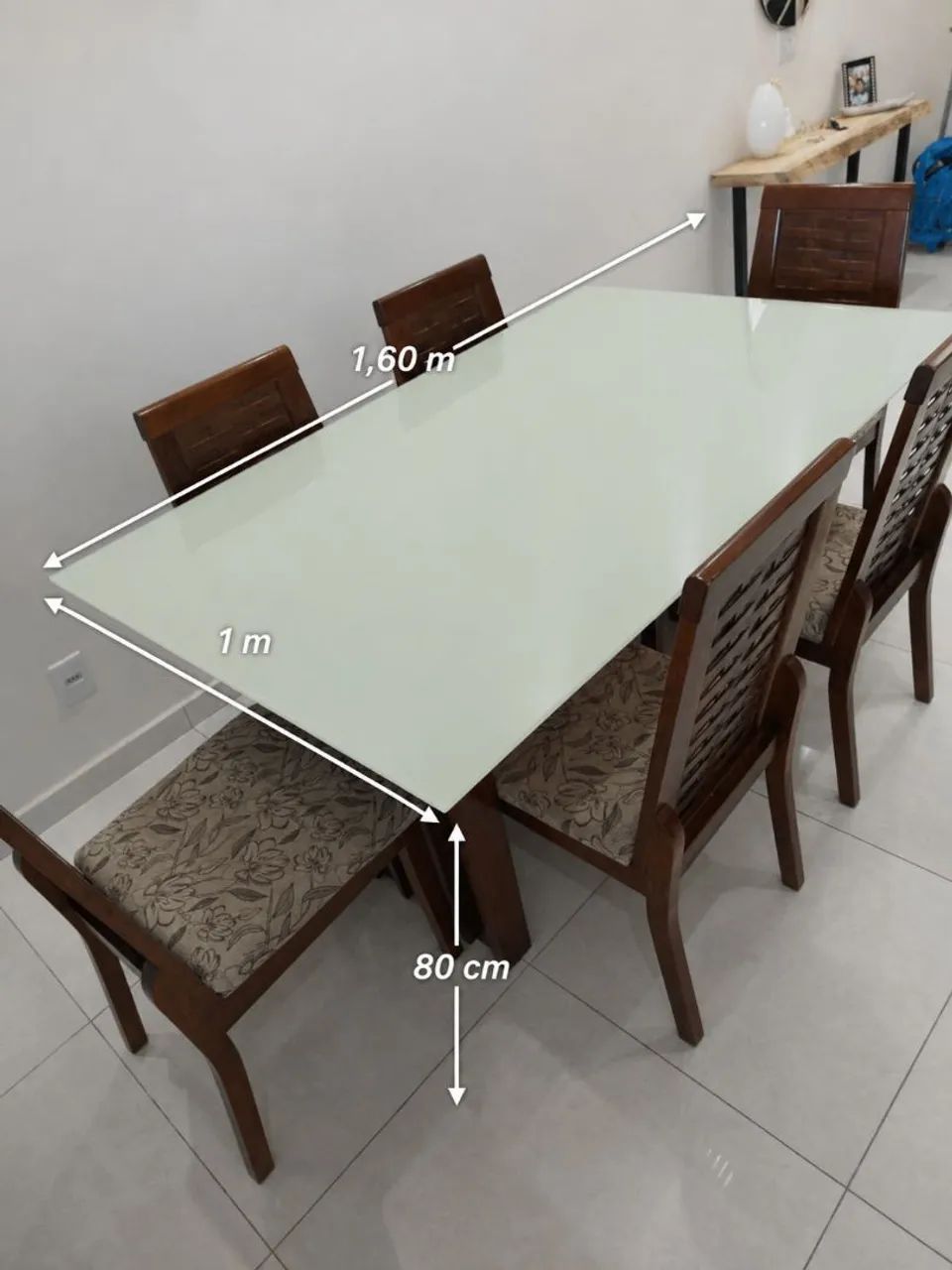 Mesa de jantar em vidro 