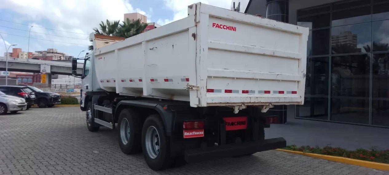 Mercedes-Benz Atego 2730 6x4 Diesel Automático 2022/23 - Foto 10