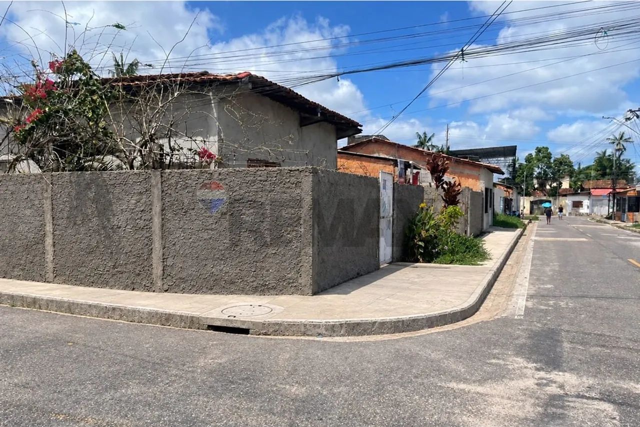 Casa de Esquina à Venda na Cabanagem  Rua Amazonas
