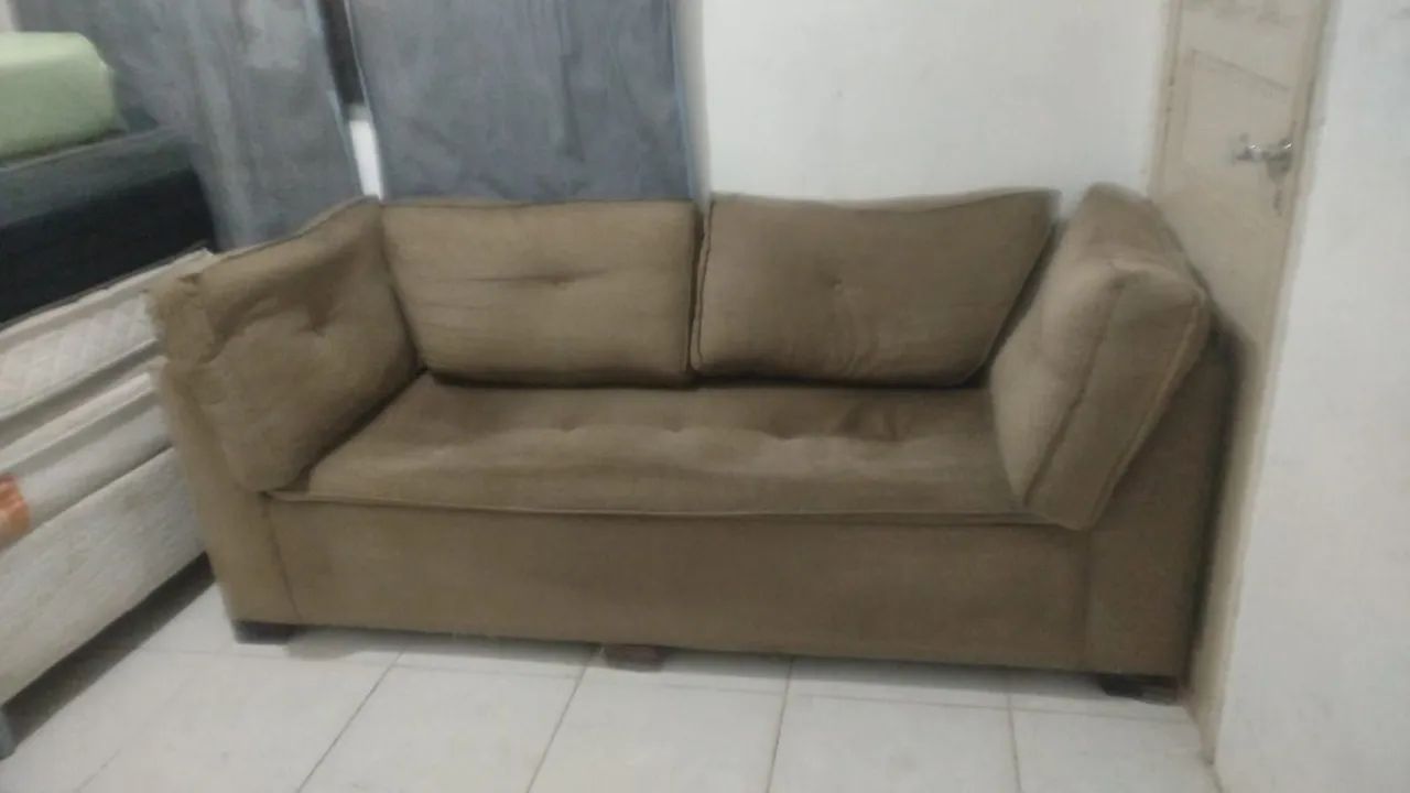 Sofá 3 lugares , entrega grátis - Foto 2