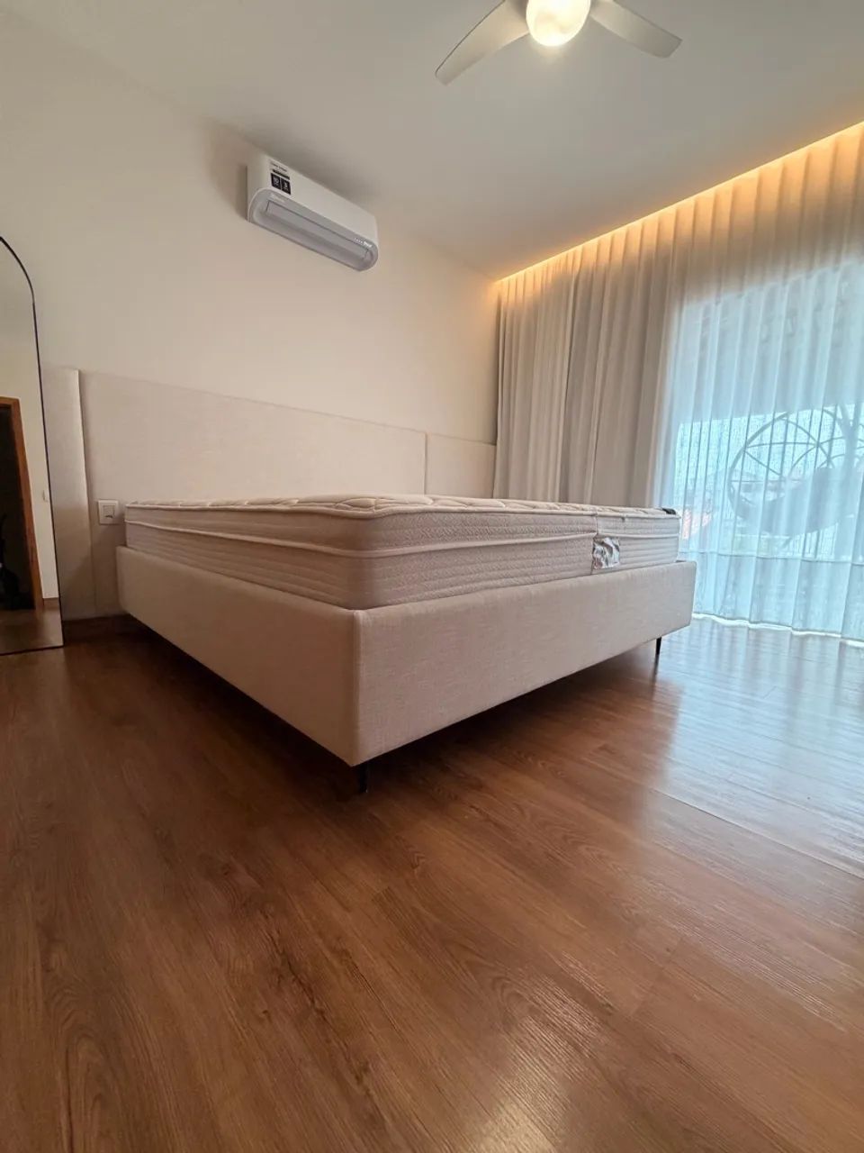 Cama King size 