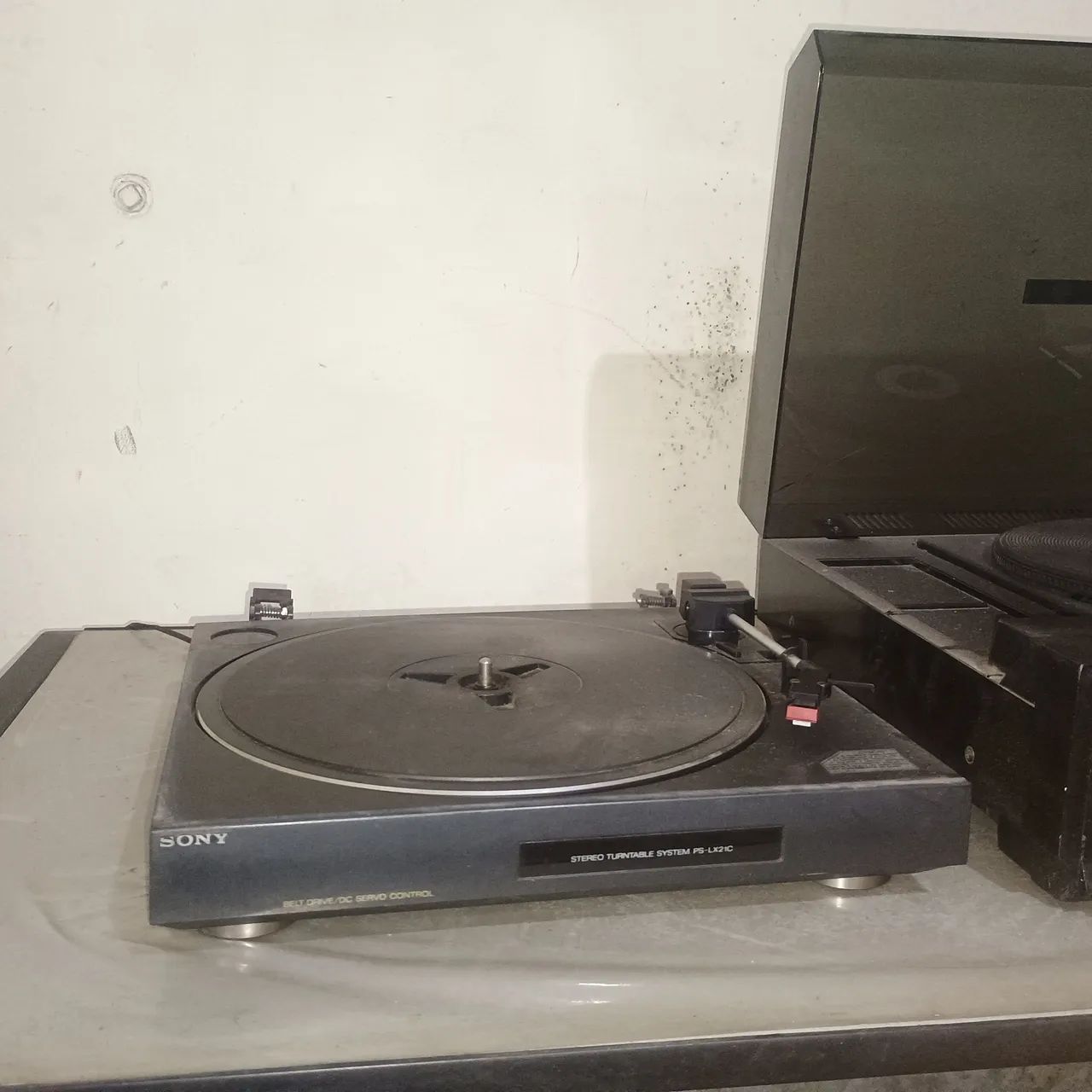 Antigo toca discos e uma pickup