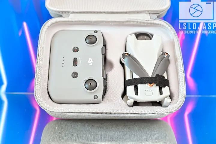 Drone DJI Mini 3 4K HDR 30fps + Controle + Maleta - Foto 3