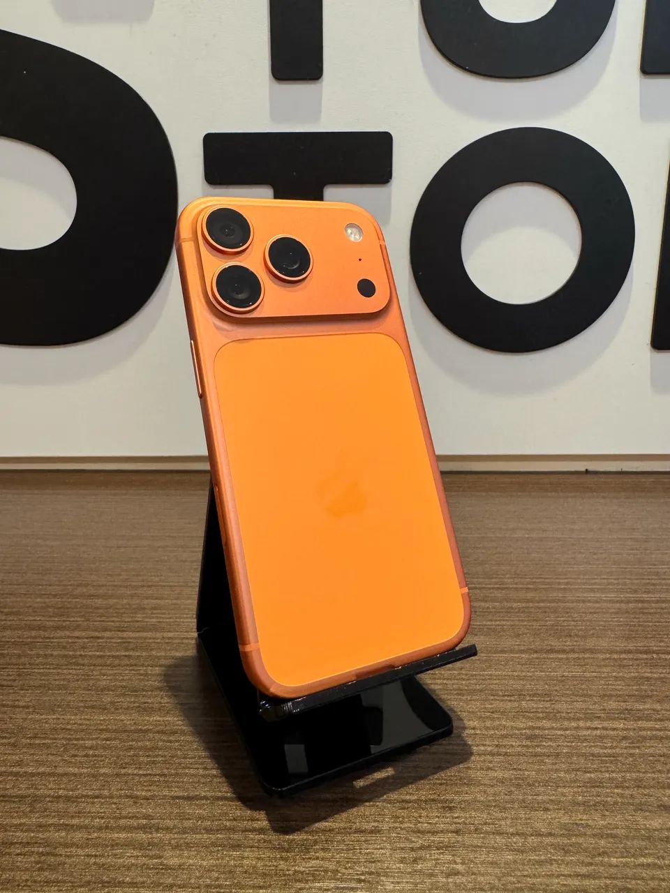 iPhone 17 pro 256 laranja
