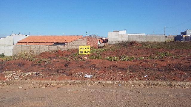 Lote na Av. Meia Ponte, próximo a Faculdade Facmais