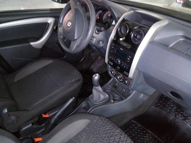 Duster Expression 1.6 - km:42 mil rodados Mec. Ano:17/18 - Foto 4