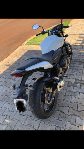 Hornet raridade com apenas 1027 km