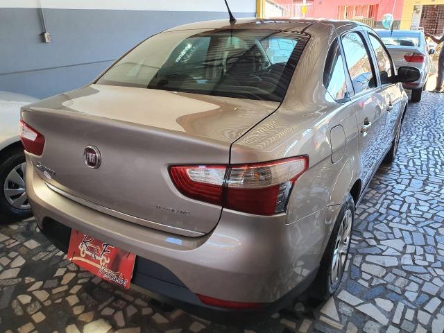 Grand Siena 1.4 Attractive 2015 completo - Foto 4