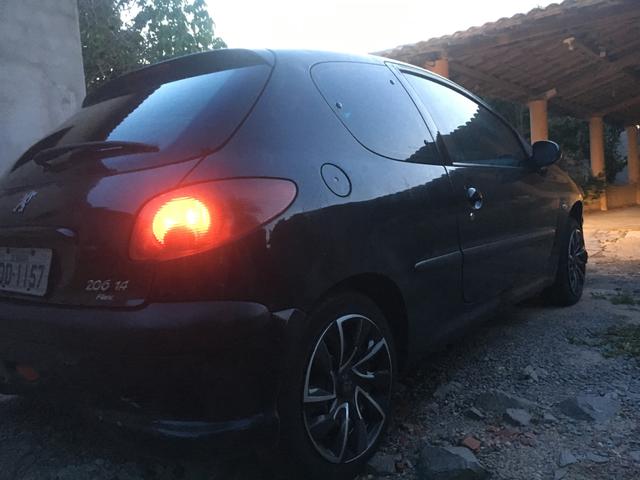 Vendo este carro ano 2008 completo e muito econômico pronto para transferência - Foto 7