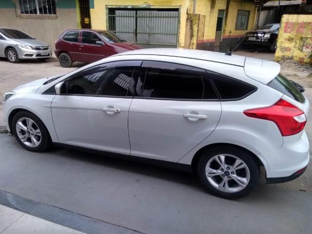 Vendo Ford Focus Hatch Modelo 14 - Foto 2