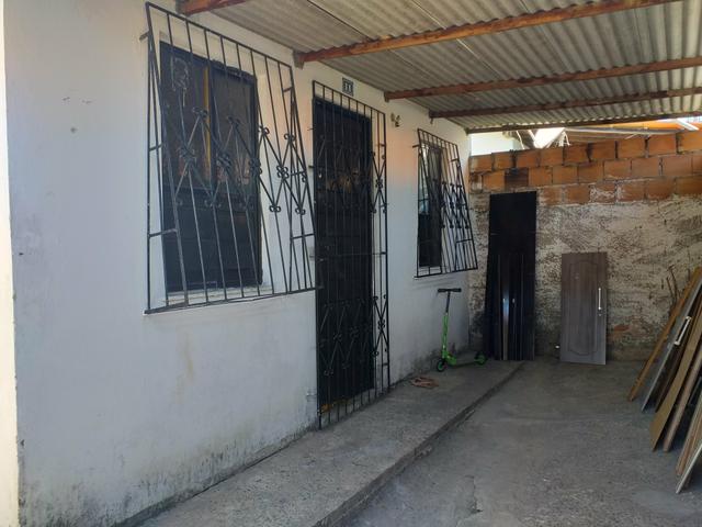 Casa livre 2/4 próximo a Creche 70.000,00