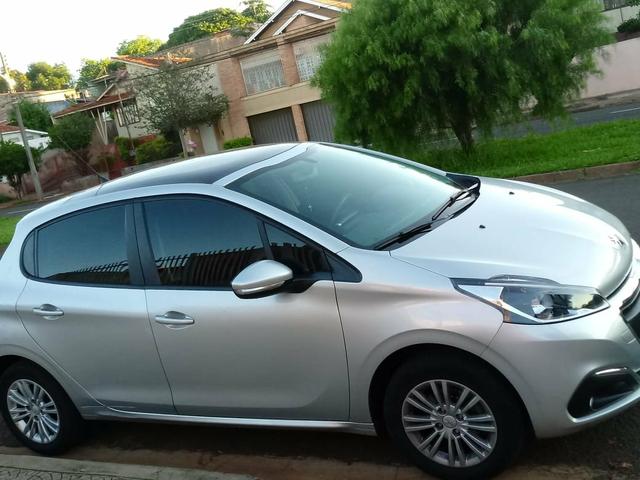 Peugeot 208 - Foto 4