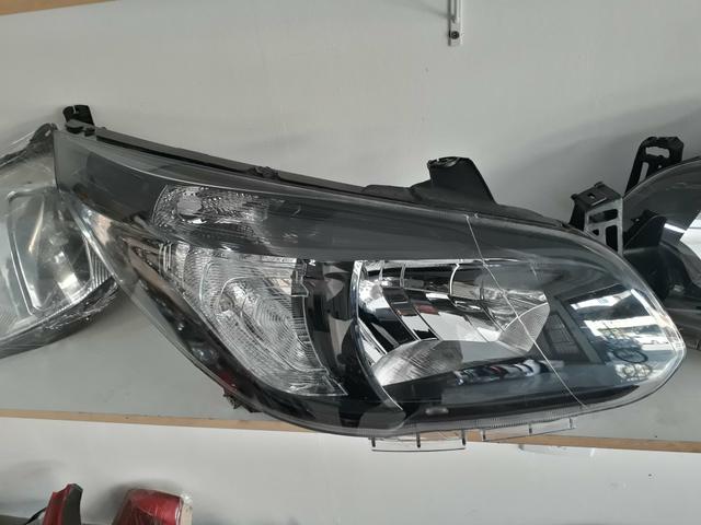 Farol LD GM Spin 2012/2017 Máscara Negra Original - Foto 2