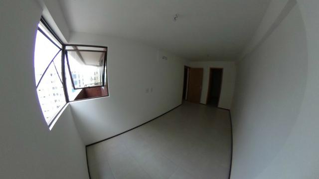 Apartamento pertinho do mar e a poucos minutos do shopping - Foto 6