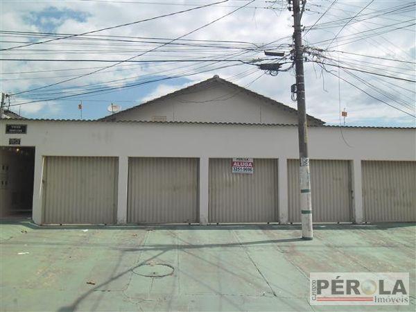 Casa geminada com 2 quartos - Bairro Jardim América em Goiânia