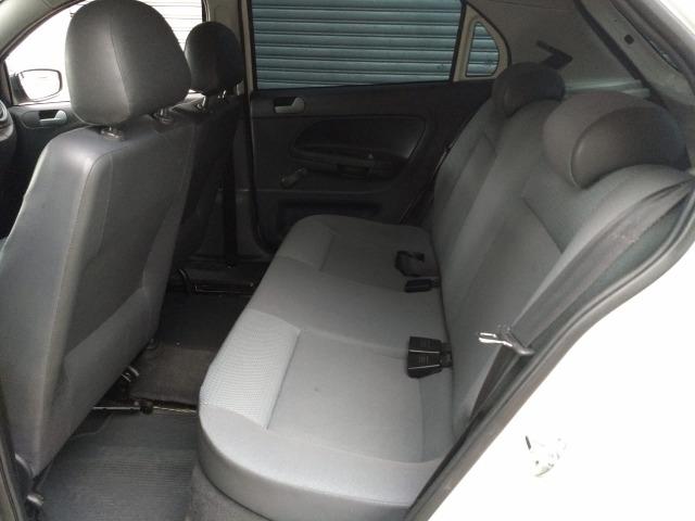 Vw Gl 1.0 Completo ano 2010 - Foto 7