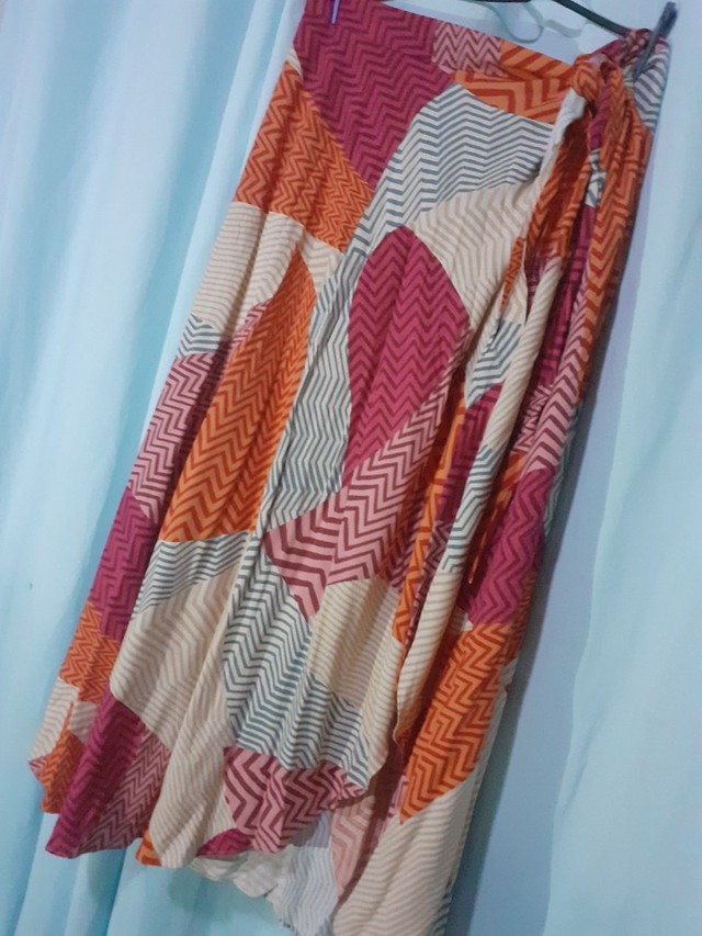 Conjunto de Saia e blusa novo