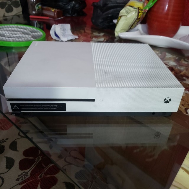 Xbox one s para retirada de peças 