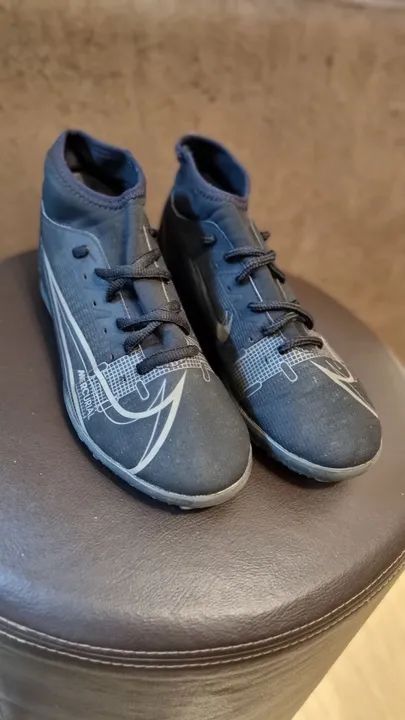 Chuteira Nike muito nova número 37 - Foto 3
