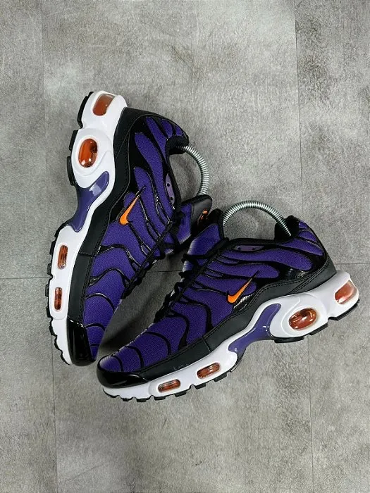 Tênis Nike Air Max Plus - Roxo e Laranja