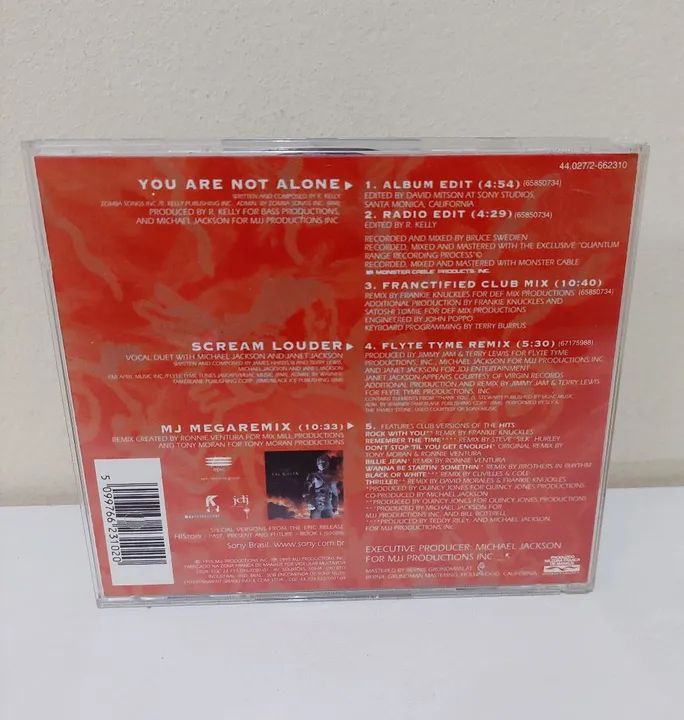 CD Michael Jackson - You Are Not Alone The Remixes Brasil - Foto 2