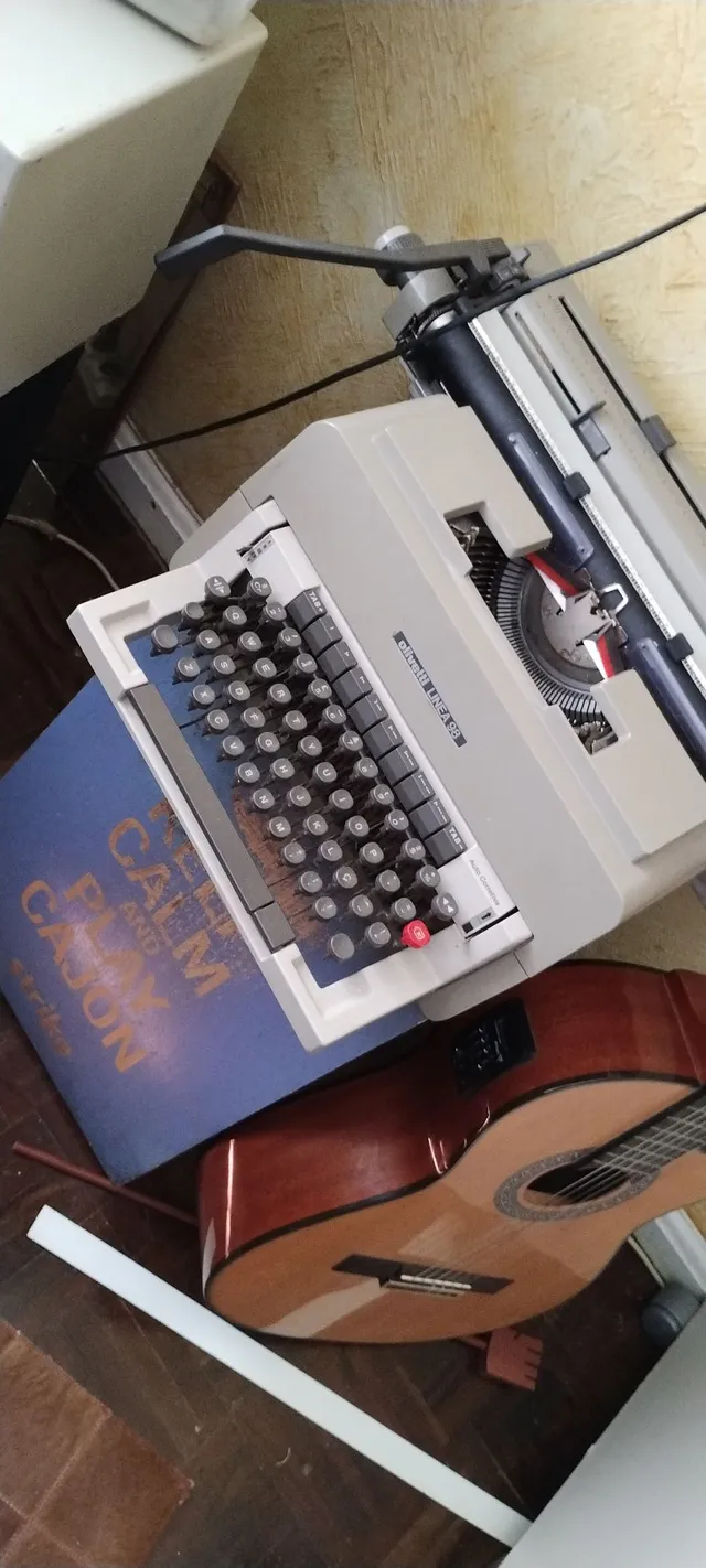 Máquina de escribir Olivetti linea 98 - Andanadv