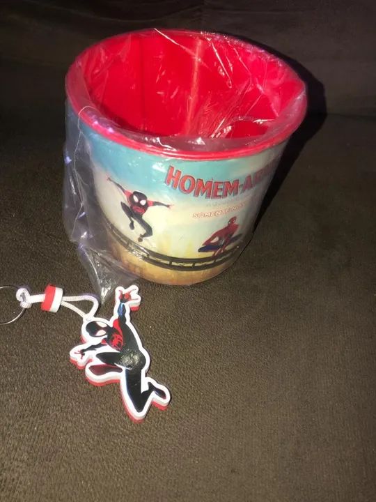 Balde de Pipoca e chaveiro NOVOS Homem aranha! Ideal para presentear