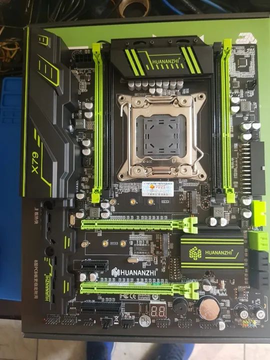 Placa Mae x79 LGA 2011 com 2x coolers nos VRM - Foto 2