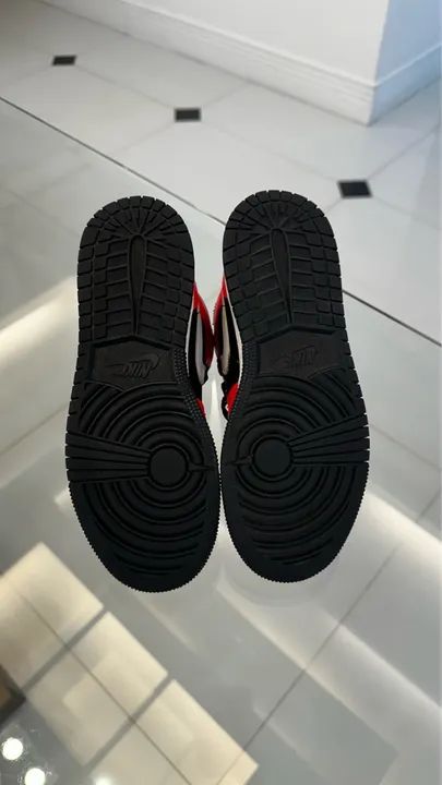 Tênis Nike Air Jordan 1 Mid Original - Foto 4