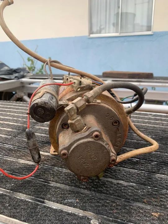 Motor Hidráulico  elétrico usado 