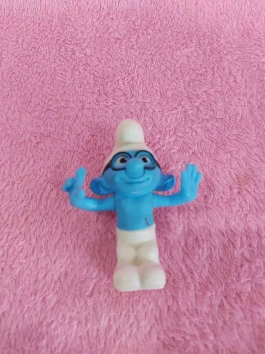 Boneco smurf em miniatura com óculos. - Foto 5