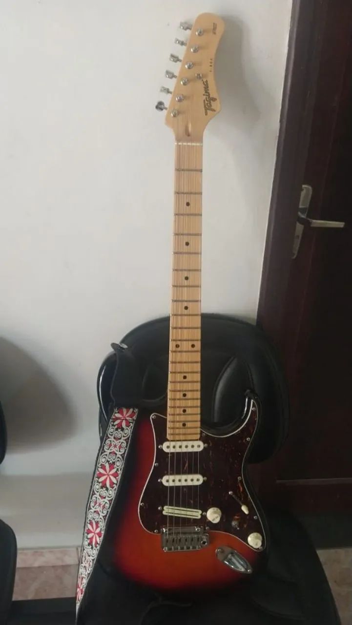 Guitarra Tagima T805