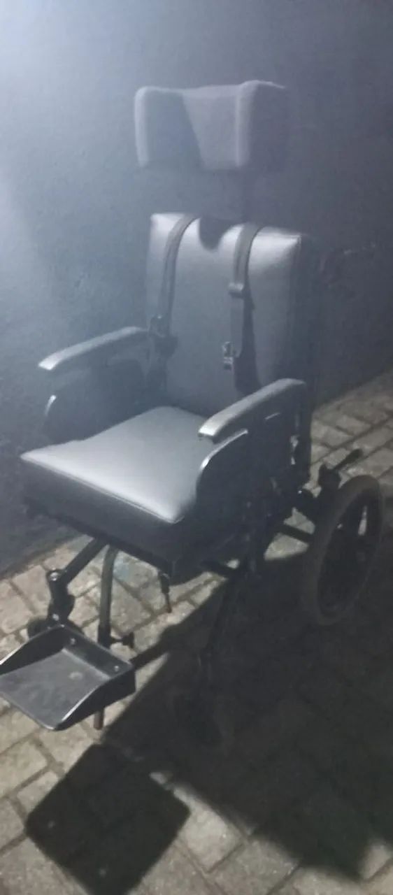 Cadeira de rodas postural 