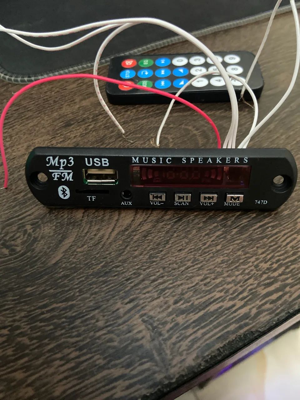 Plaquinha Bluetooth Mp3 Música (leia)