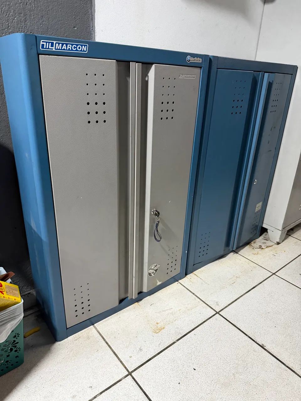 Armário de ferramenta 64840827468418120