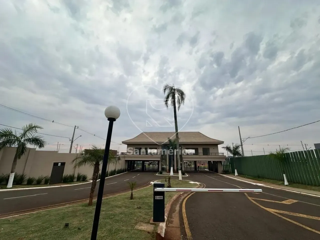 Terreno em condomínio à venda com 250m² em Londrina