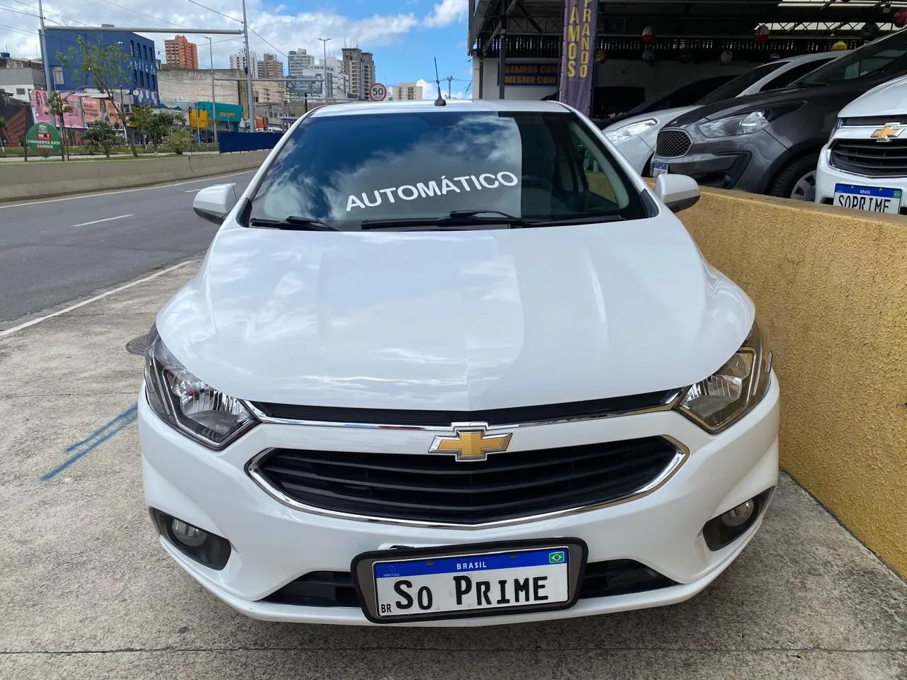 Chevrolet Onix Hatch LTZ 1.4 8V Flex Power Aut. 4P 2019 - Foto 2