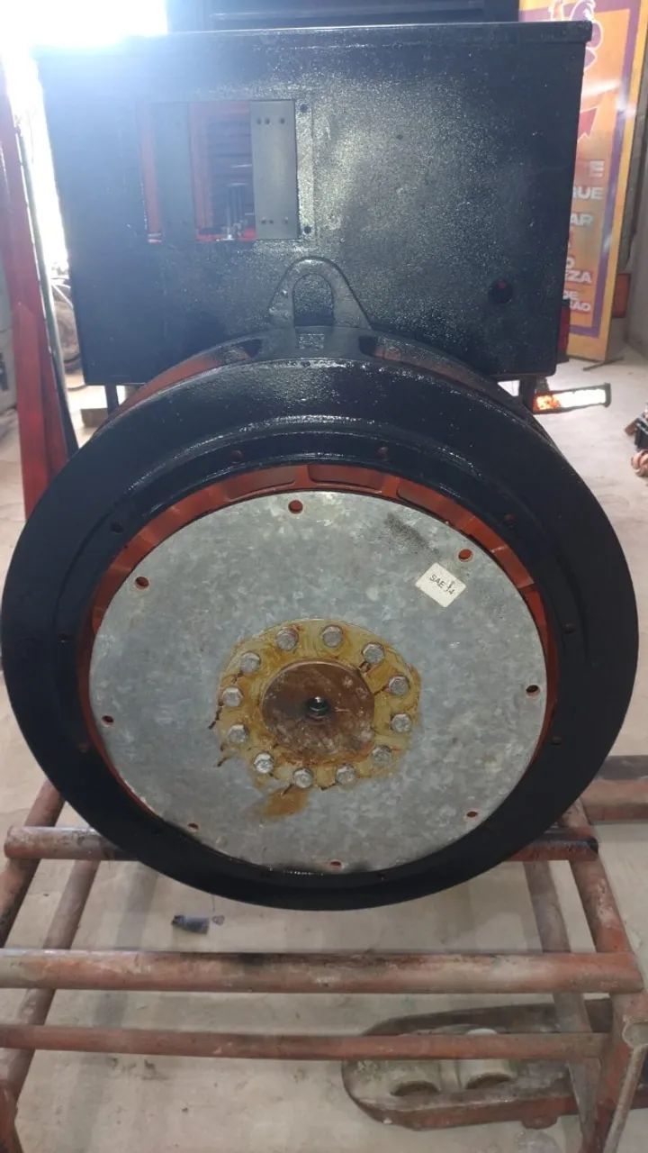 Gerador Solteiro WEG 450 KVA - Foto 2