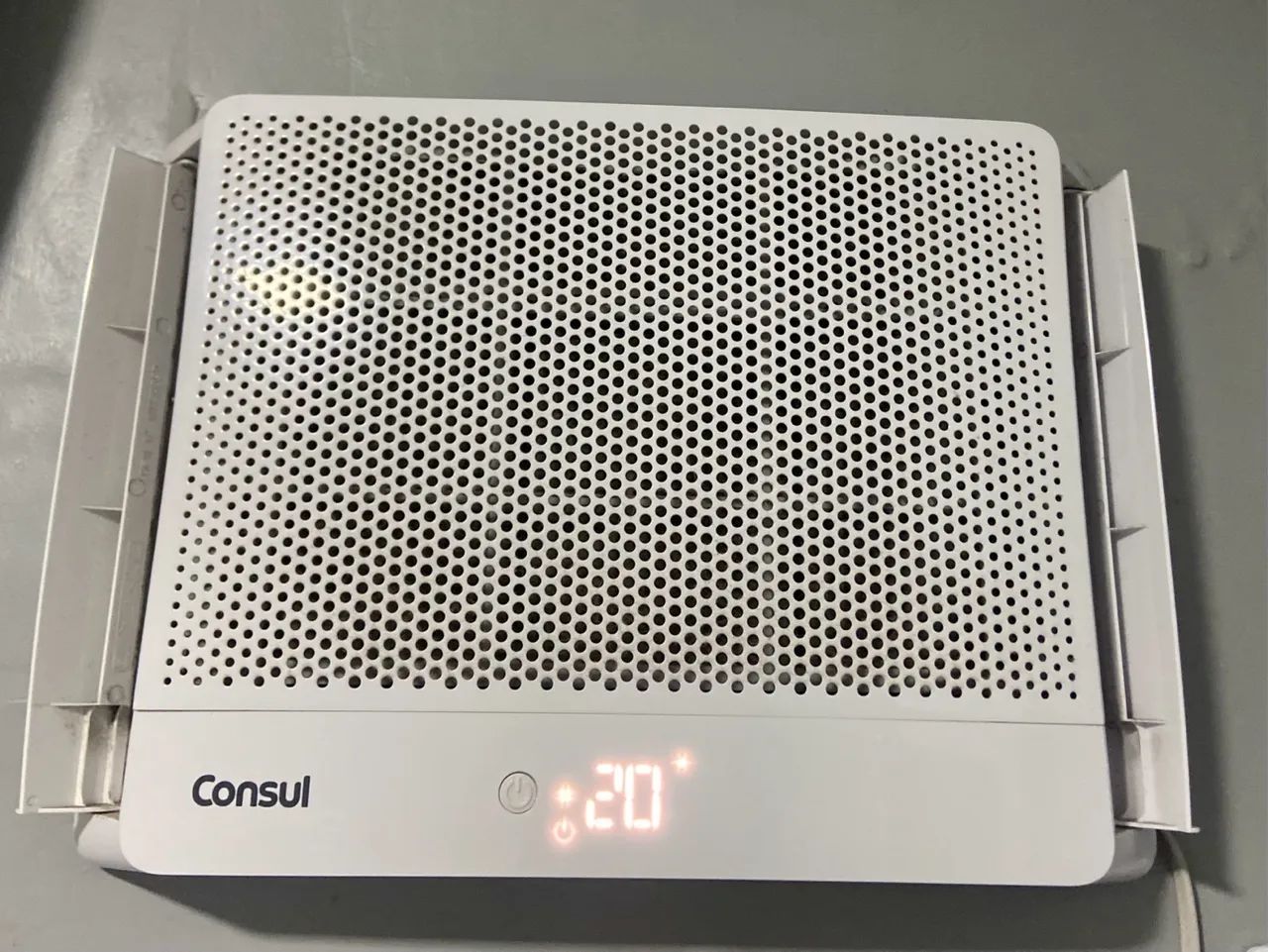 Ar condicionado semi-novo (ótimo estado)