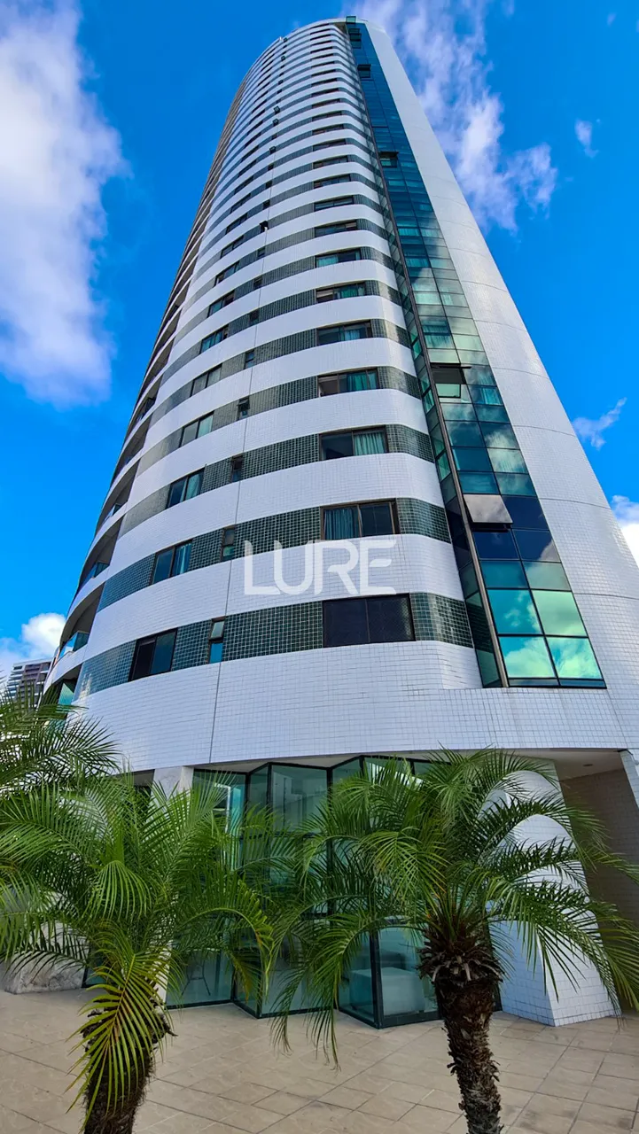 Oportunidade! 150m - Andar alto - 3 Vagas - 4 quartos em Petrópolis - Natal - RN